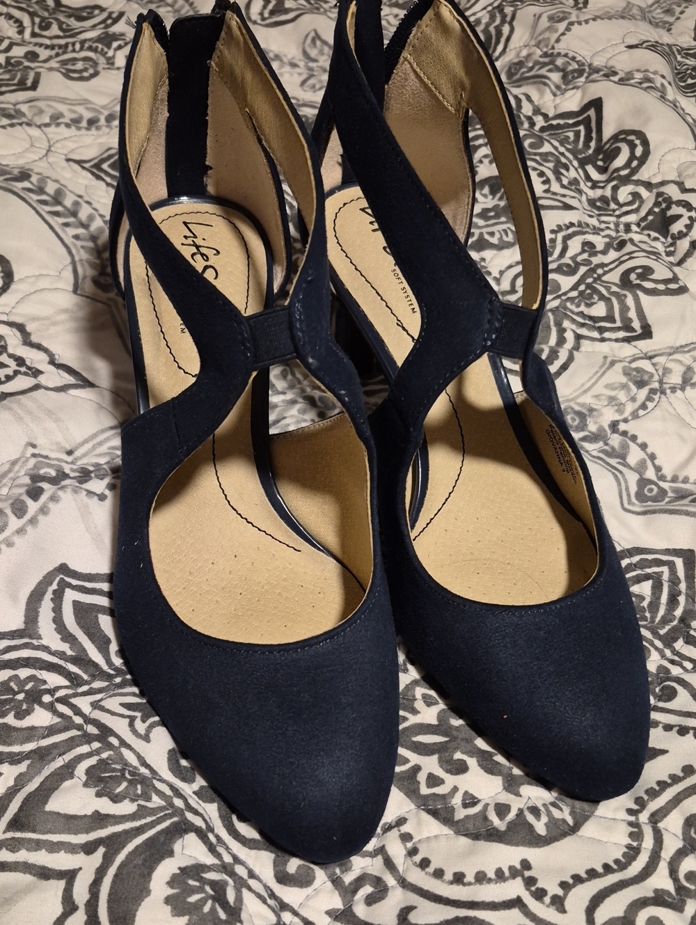 Life Stride Navy Pointed-Toe Cutout Slingback Heels